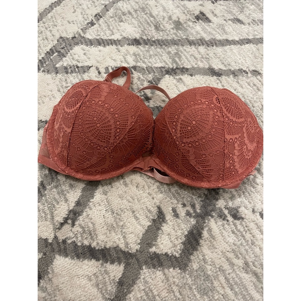 VICTORIA’S SECRET PUSH UP BRA 38DD ROSE